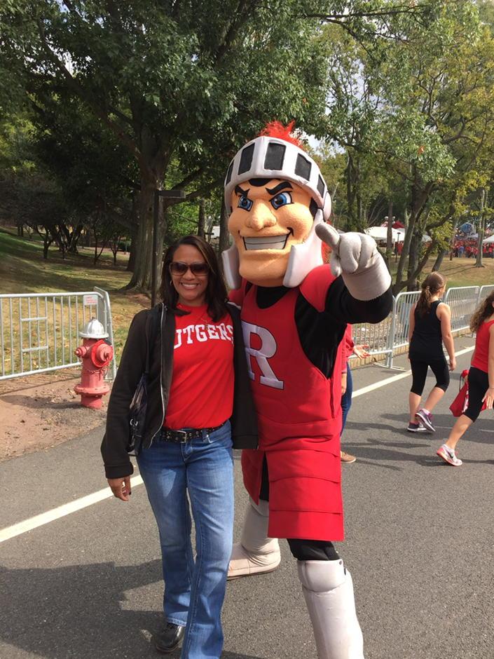 DrMilanTyner's tweet photo. Homecoming game @RutgersU ... I'm proud to be @rutgersalumni #ILoveRU http://t.co/uSuocEM1kU
