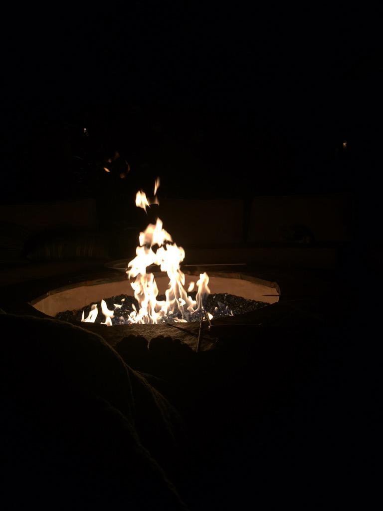 Hunt_Barr's tweet photo. Fun chill night tonight. #PartyAtHunters 🎉 http://t.co/4yHbB5ZBac