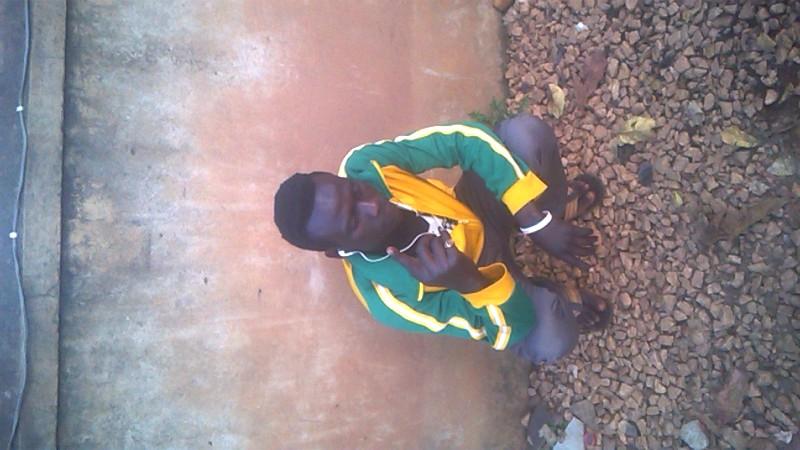 RabaTampines's tweet photo. Single but not searching one word for raba pain de pain mini miza he is missing you guess who is http://t.co/yXe5uIZ88G