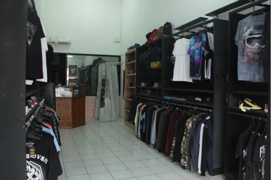 Daily Merch tweet media