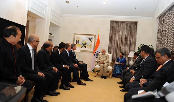 narendramodi tweet picture