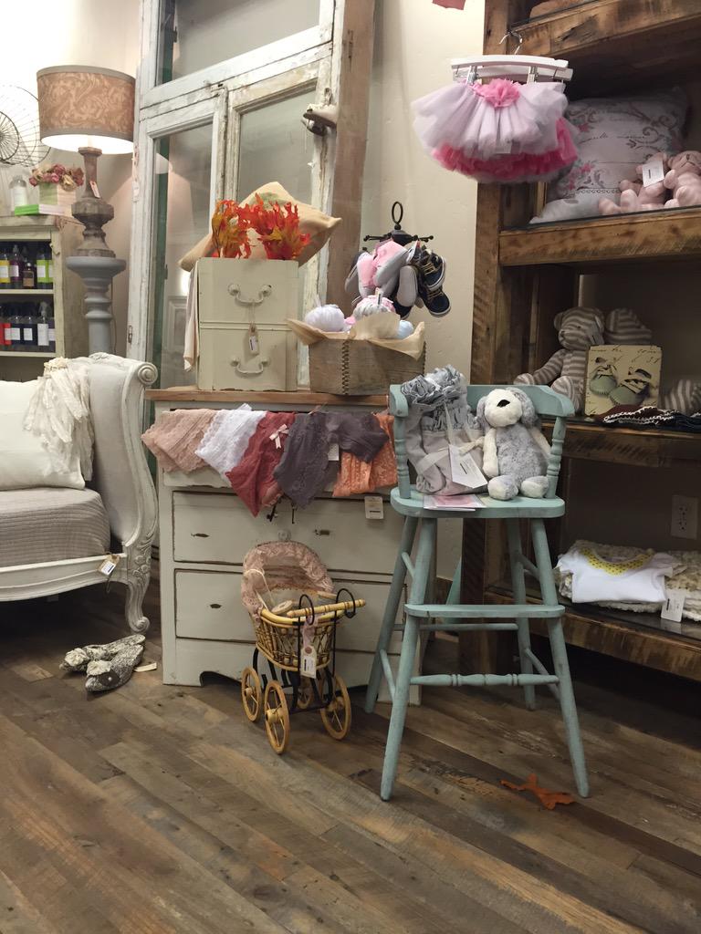 dannataboutique's tweet photo. #architecturalelements #homedecor #lasvegas #art #vintage #dannata #boutique #reclaimed #salvaged #shabbychic #shoplv http://t.co/n5IEbsmYjN
