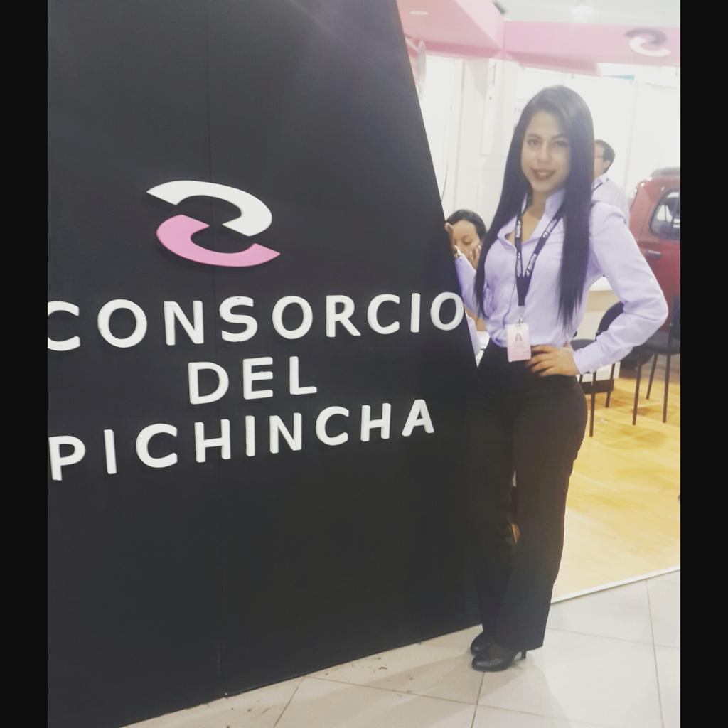 flacasamba's tweet photo. #working #FeriaHabitad #Condelpi http://t.co/rzkYbyAQ1G