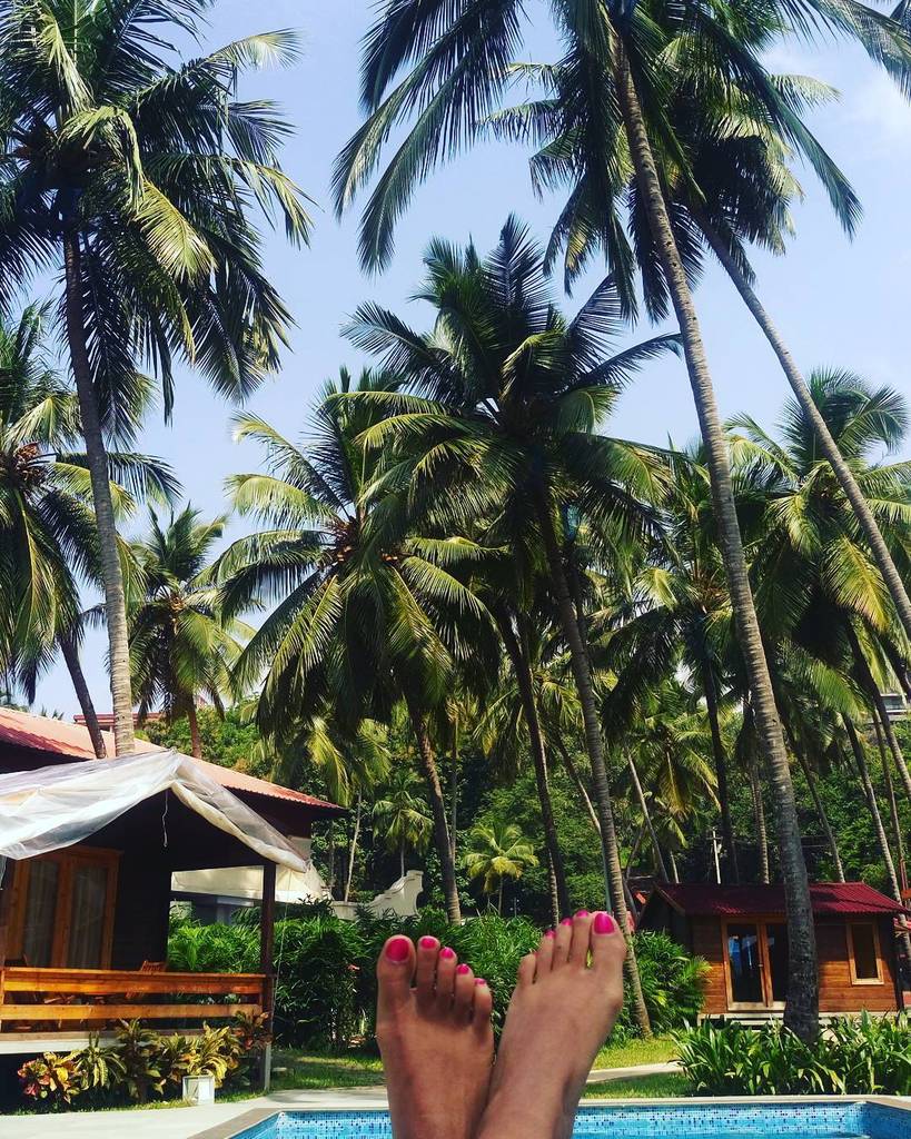 bollywood707's tweet photo. #Mood. @Bay15Goa #Bay15Goa #DesiGirlTraveler #follow #me #tothemoon by missmalini http://t.co/ZUTGV6hjc4