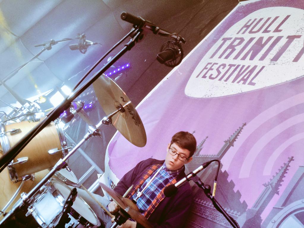 WarrenRecords's tweet photo. @Wayward_Suns are smashing their debut @hulltrinityfest. So great and so young! Well done lads you brought the sun! http://t.co/rjwZGzcjlI
