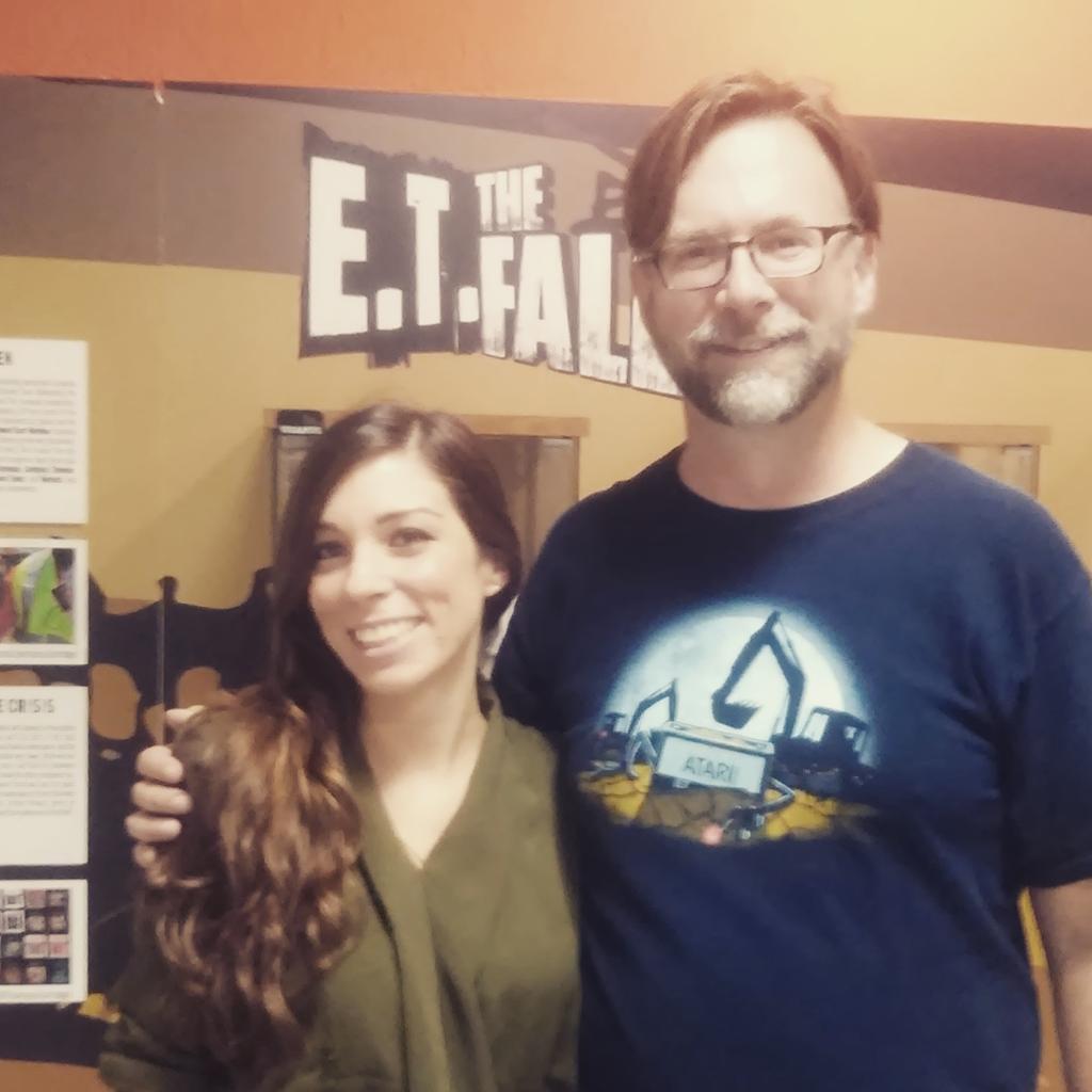 MicaelaRomanini's tweet photo. Picture with @adreinhard, archeologist at Atari's discoverings in Alamogordo, New Mexico!#etthefall #diggingET #Atari http://t.co/bHflKqwTZX