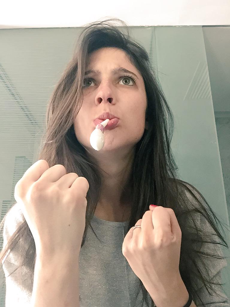 lodocomello's tweet photo. Izgonnabíagreitdei!🌇 Buondí Napoli e mucha mierda a tutti quelli che oggi sosterranno il casting! @IGT_official http://t.co/lPmC4MERv2