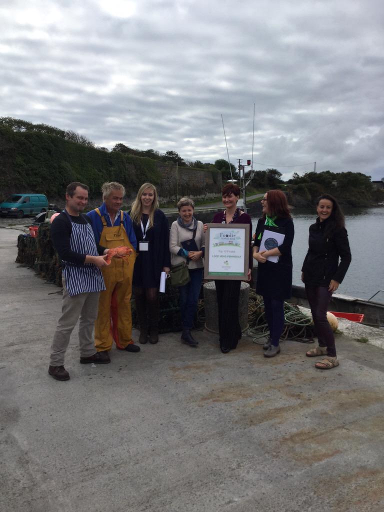 SealyonsSeafood's tweet photo. Couldn't get fresher, caught off #Loophead &amp; cooked &amp; eatin on #Carrigaholt pier. Our part in #foodietowns judging http://t.co/5Wnc9Zl0Co