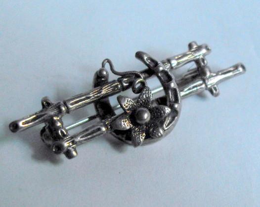 CartersCollecta's tweet photo. Bijouterie
#Vintage Jewellery/Small Bits
http://t.co/K4aE41yRCg
#CartersForSale #FollowVintage #eShopsUK #giftideas http://t.co/6I8EZUrKkt