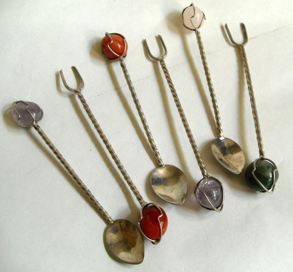 CartersCollecta's tweet photo. Bijouterie
#Vintage Jewellery/Small Bits
http://t.co/K4aE41yRCg
#CartersForSale #FollowVintage #eShopsUK #giftideas http://t.co/6I8EZUrKkt