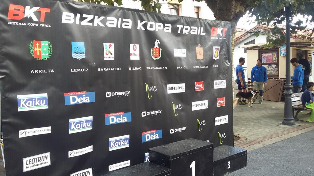 iPatxi's tweet photo. Mendi martxak, bizikleta lasterketa eta mendi trail pare bat gaur Tragarango Zugaztietan. Bizkaia Kopa Trail
#xaker http://t.co/eXTpraUwKk