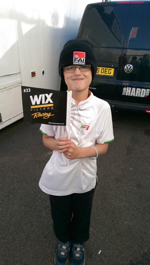 giggle666's tweet image. @bignormanski @AdamMorgan33 thanks from Luke for the hat &amp;amp; flag #goadamgo!