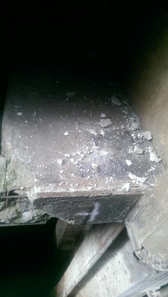 JaapPrins's tweet photo. Haven van Keulen raakt in verval personeel van schepen door onveilige trapgaten#havenvanKeulen#veiligheid http://t.co/IBfDoKRGD1