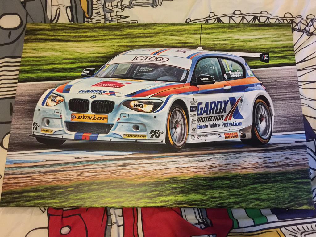 Huge to <a href="/samtordoff/">sam smith</a> &amp; <a href="/CollardRob/">Rob Collard</a> for signing my canvas's this morning <a href="/SilverstoneUK/">Silverstone</a> @DunlopBTCC