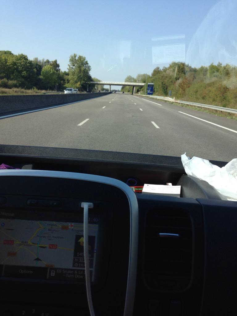 Alexandr_Picard's tweet photo. On the road again! Merci encore à @La_FAGE et à @la_FAPS pour ce #Congres15 de dingue! A bientôt sur les pavés! http://t.co/449cXV0NNf