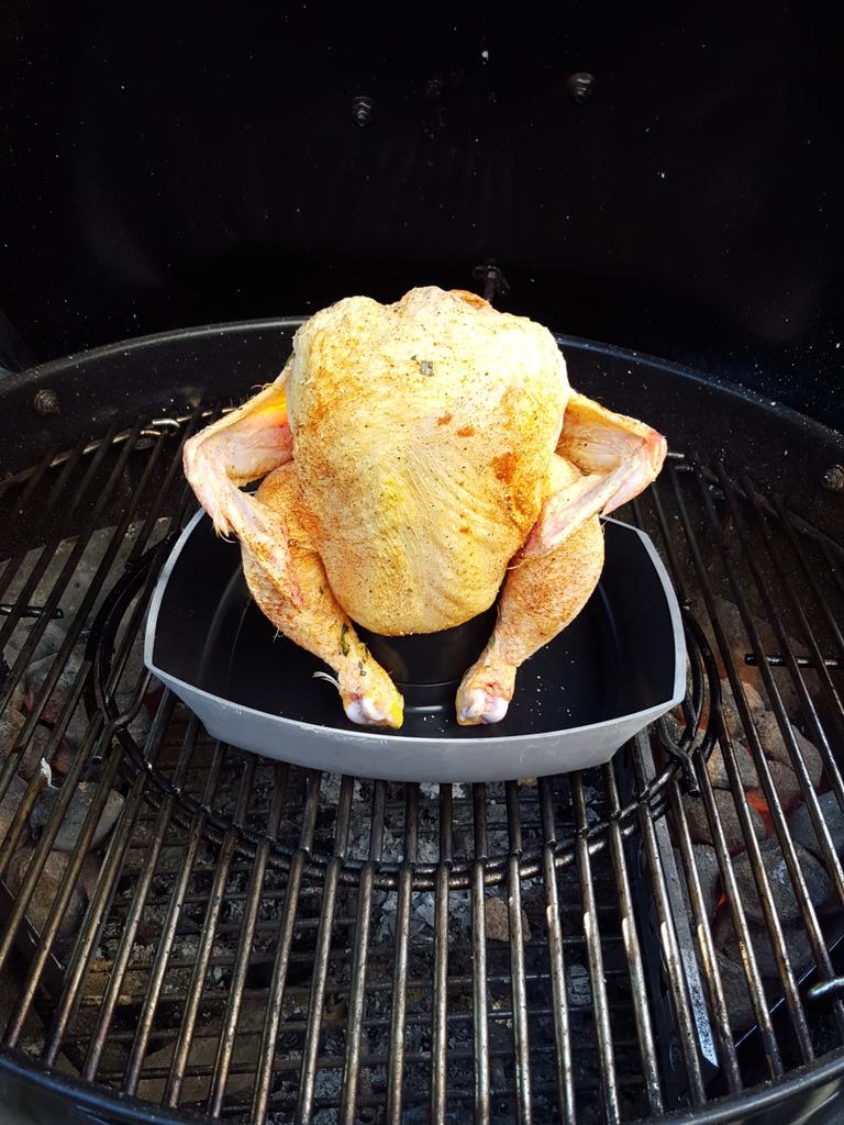 VinceNauta's tweet photo. Hij zit er helemaal klaar voor #bbq http://t.co/wbdNnWki6m