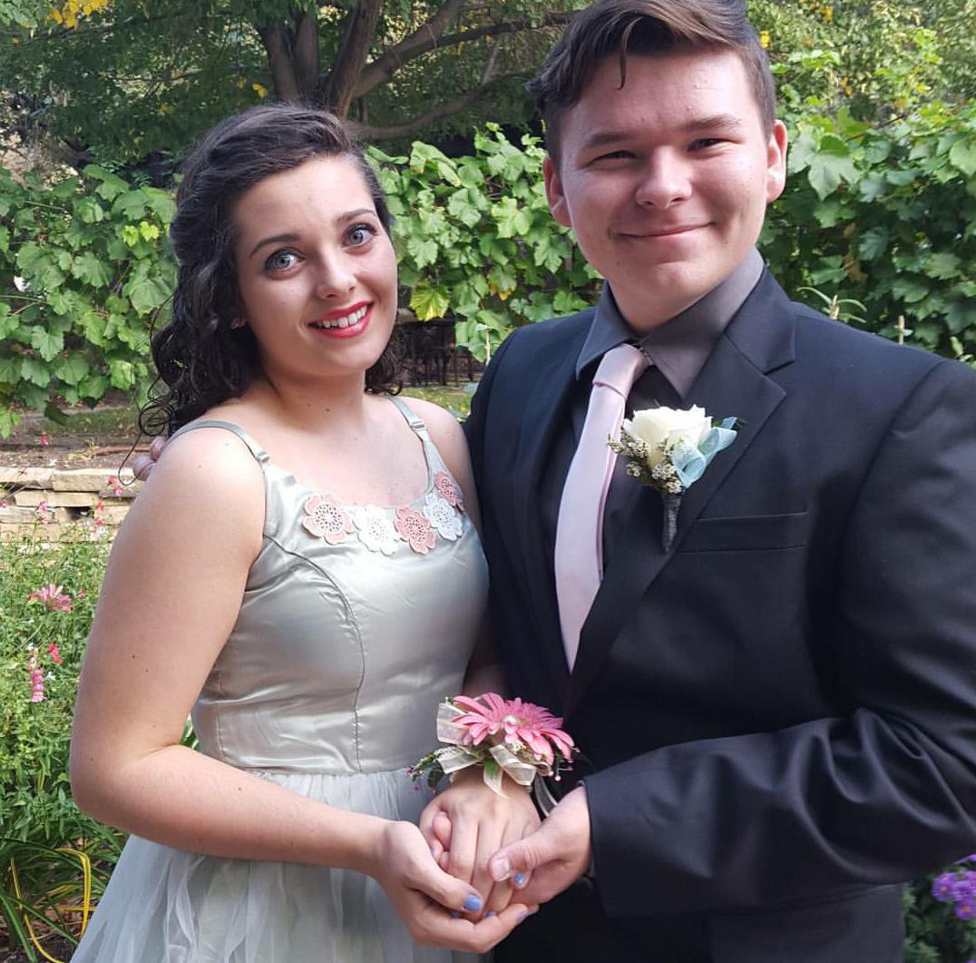 Kindig It Design >> Charity Kindig on Twitter: "Drew and his lovely date for Homecoming! So sweet! @Kindigitdesigns ... Kindig It Design >> Charity Kindig on Twitter: "Drew and his lovely date for Homecoming! So sweet! @Kindigitdesigns ...