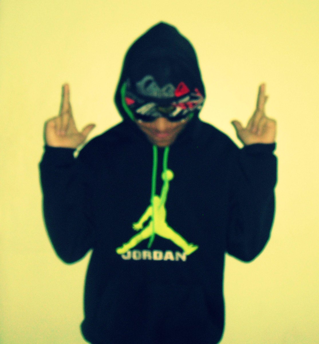 Sombrastar2000's tweet photo. La Vida Es Bella Y El Tiempo Pasa http://t.co/q3ouroXpGM