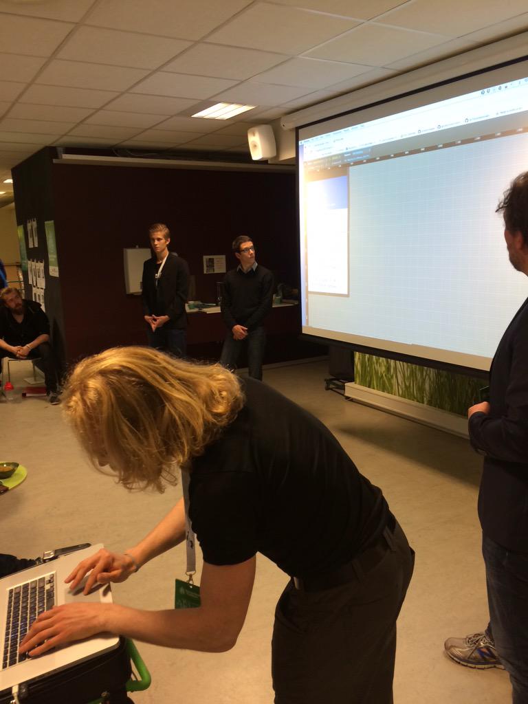MelaKovacs tweet picture