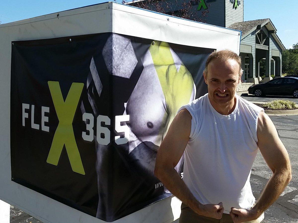 worldpilgrimnow's tweet photo. @mylakeland 12. Bro, do you even lift? #FearlessHalfway #kaiotic http://t.co/fZAyXLpLai