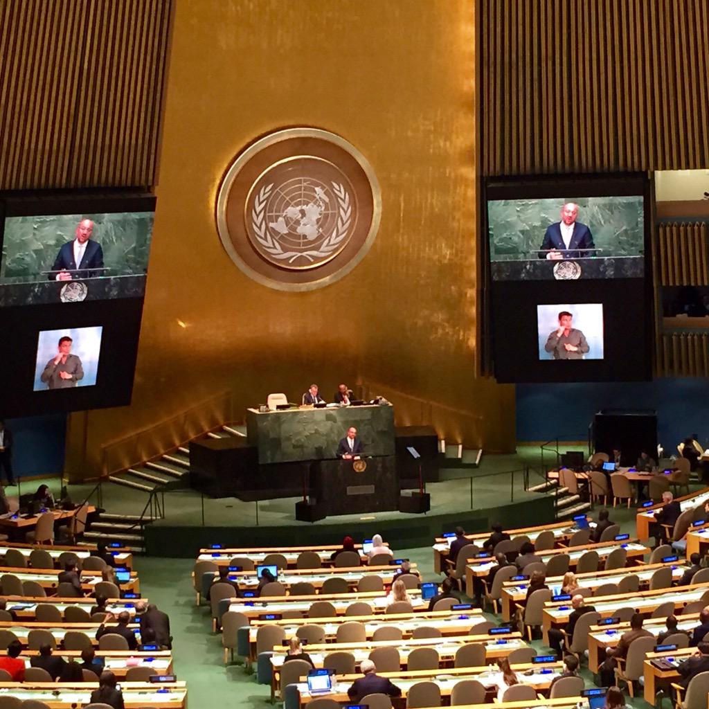FredCauderlier's tweet photo. .@charlesmichel "nulle part dans le monde l'homosexualité ne peut être considéré comme un crime" #UNGA http://t.co/mtGSiVdZ7F