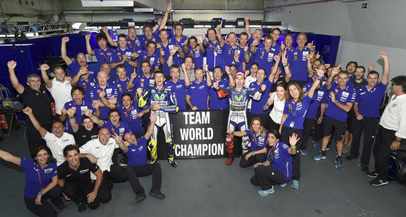 YamahaMotoGP's tweet photo. @lorenzo99 Lands #AragonGP Victory as #MovistarYamaha #MotoGP Locks up Team World Title http://t.co/cpVpXwhPWU http://t.co/7YJqpKqI1X