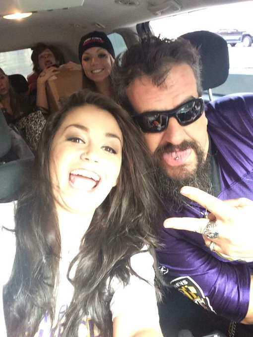 About to go #tailgating .... Let's do this #Baltimore .... One show tonight don't miss it #gameday http://t<a href="/tag/tailgating"class="tags">#tailgating</a><a href="/tag/baltimore"class="tags">#Baltimore</a><a href="/tag/gameday"class="tags"><span>#gameday</span></a>