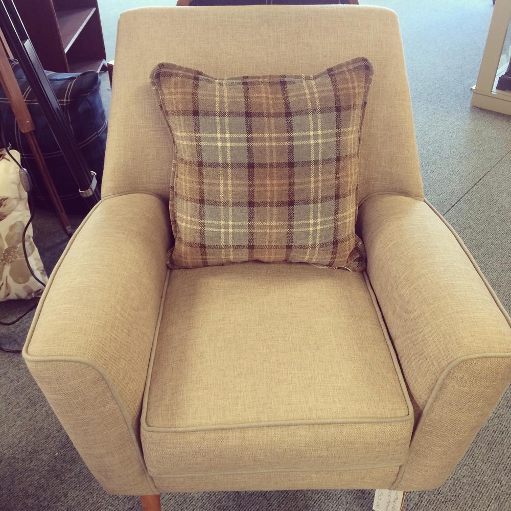 The weekend might almost be over but you can still put your feet up with this comfy chair!
