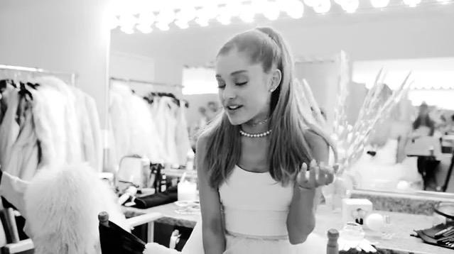 grandexactly's tweet photo. beautiful ✨ #ArianaGrande #34DaysUntilFocus @ArianaGrande http://t.co/zZ8U0jeQYR