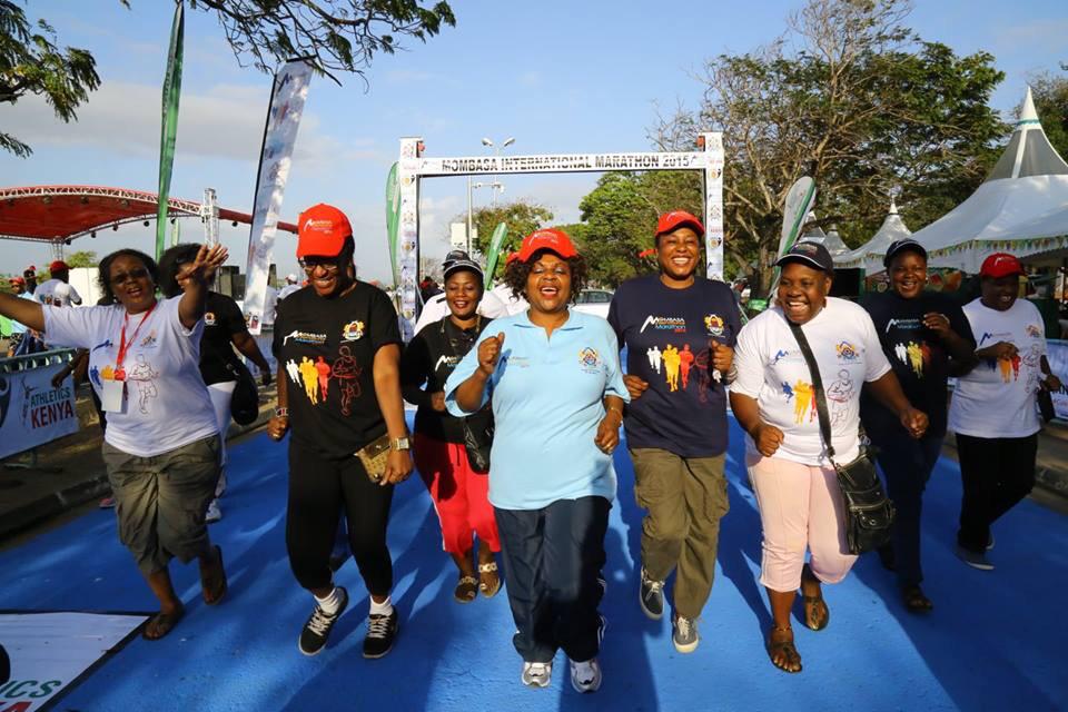 HassanAliJoho's tweet photo. MOMBASA INTERNATIONAL MARATHON 2015:
The Marathon kicked off to a flying start at Mama Ngina Drive this Morning. http://t.co/Tv75ZtHwxa