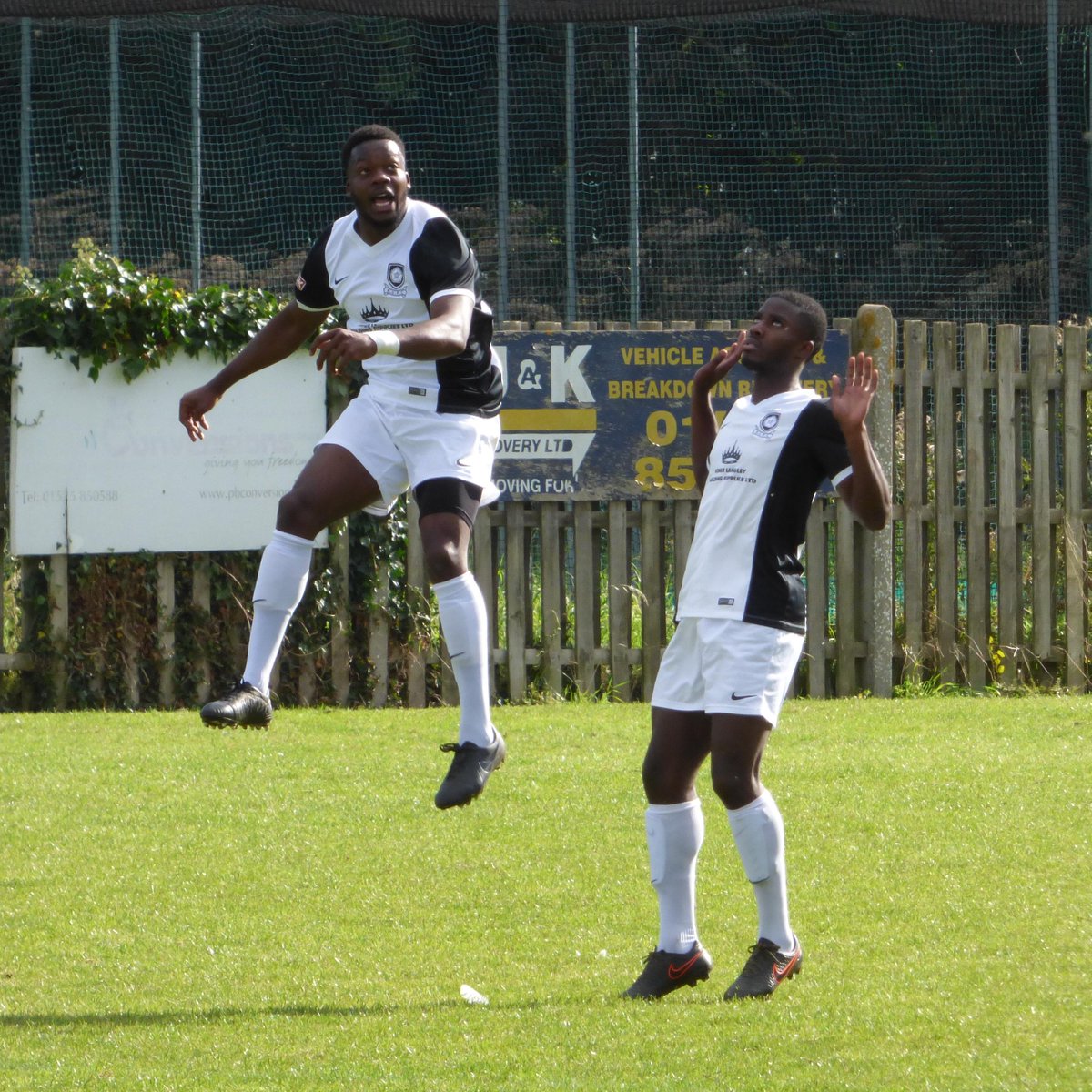 Kitman_Phil's tweet photo. #footballface @leightontownfc v Kings Langley FC http://t.co/ROrIiwqfKj