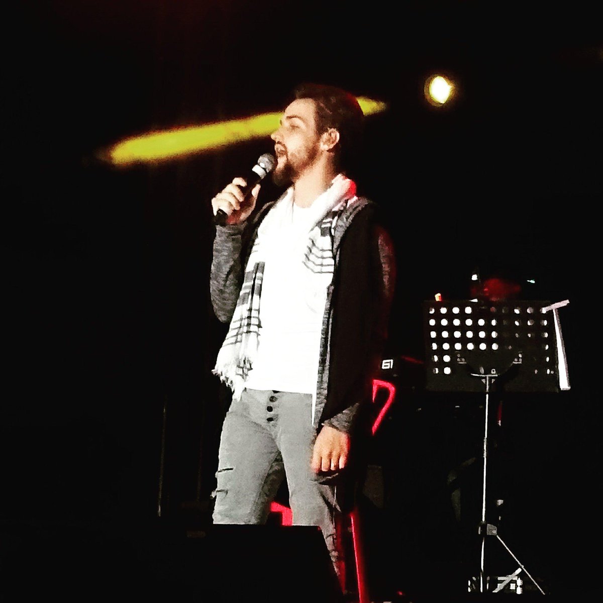 Kate_anc's tweet photo. #VSlive2015 Quarta tappa in #Sardegna #Anela @Valerio_Scanu Always the best! http://t.co/sCKOm3f2eY