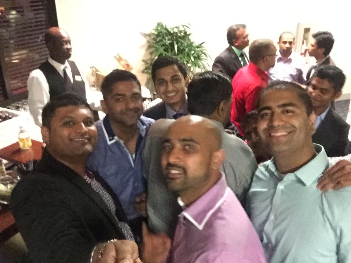 feti1227's tweet photo. Chal beta selfie le le re http://t.co/kAcFNx4cjN