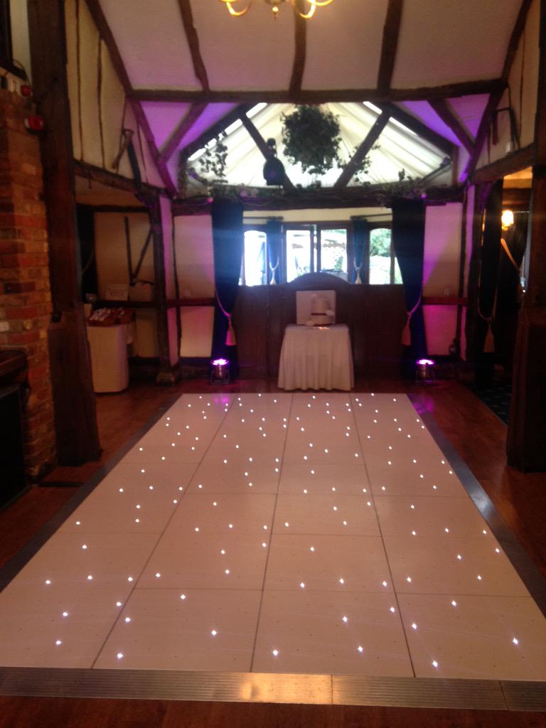 DiscokandiDJ's tweet photo. Hey everyone why not book your bespoke Wedding with #Discokandi http://t.co/x2EKKDKU1N