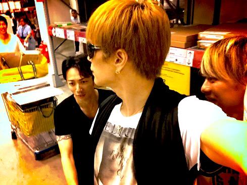 Yuka Na Twitteru 全日本gackt様かわいいグランプリ Gackt様近くのsatoくんかわいいグランプリ あまり近くにいる写真無いので苦労したww Http T Co Le1n3nbrjo