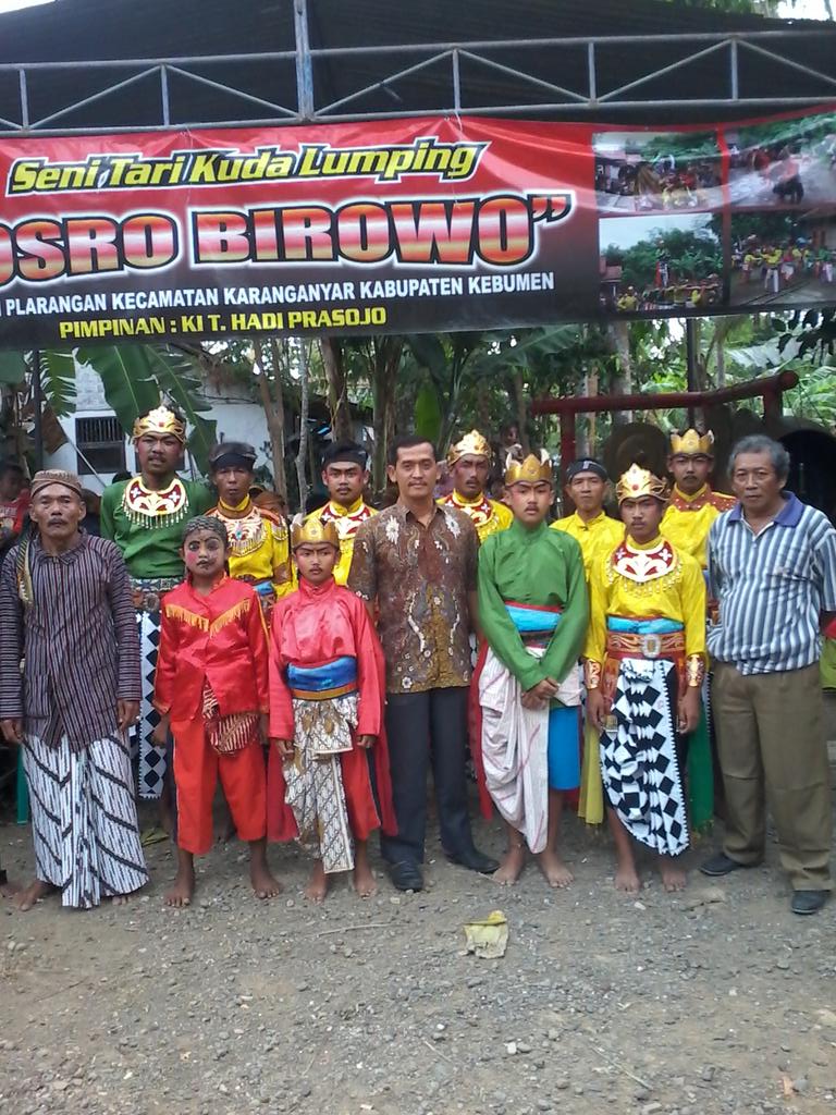sharyantosip's tweet photo. Pentas senitari kudalumping, nguri-uri budaya @BupatiKebumen http://t.co/foLsAhmqUz