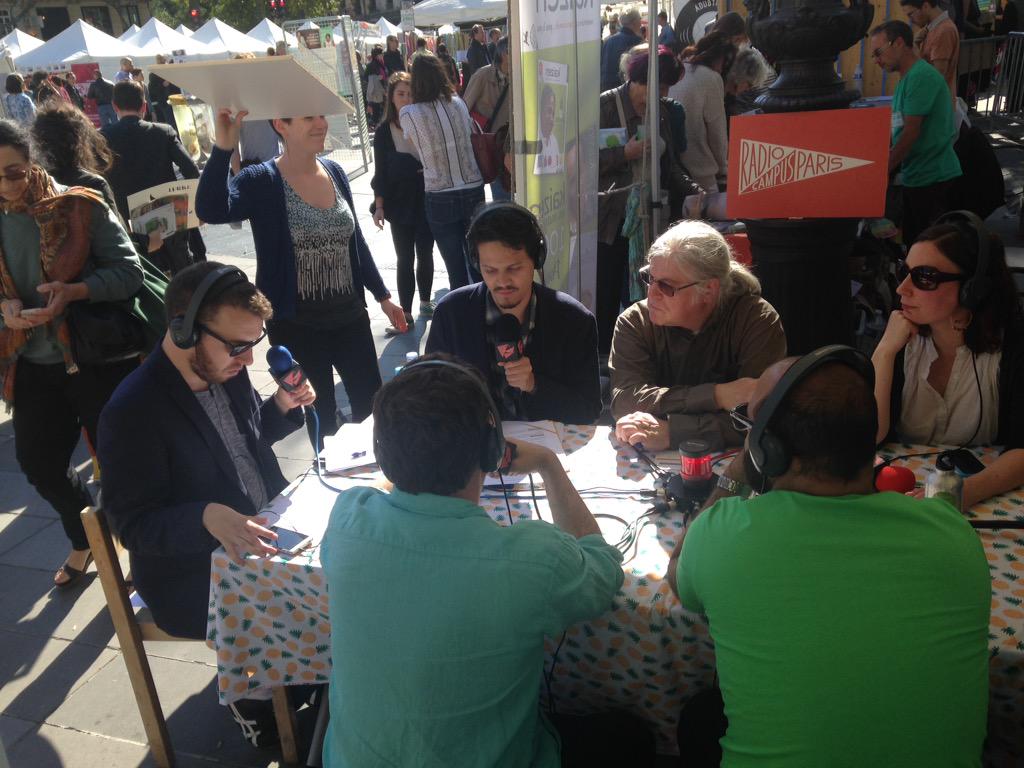 .@campusparis est en direct du village #Alternatiba avec @Enercoop_SCIC <a href="/AlterBatir/">Alter-Bâtir</a> et 2 autres alternatives. #COP21