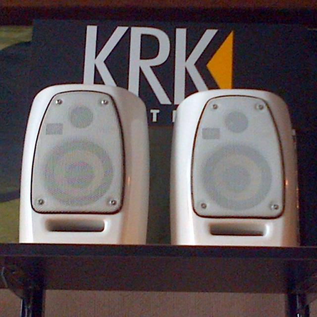 krkIndo's tweet photo. @HarperRecord om..tlp2nya kalo mau upgrade hehehhe tq om http://t.co/kfWndu09z9
