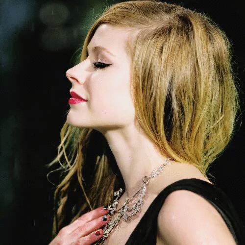 Happy Birthday Avril Lavigne          Avril        