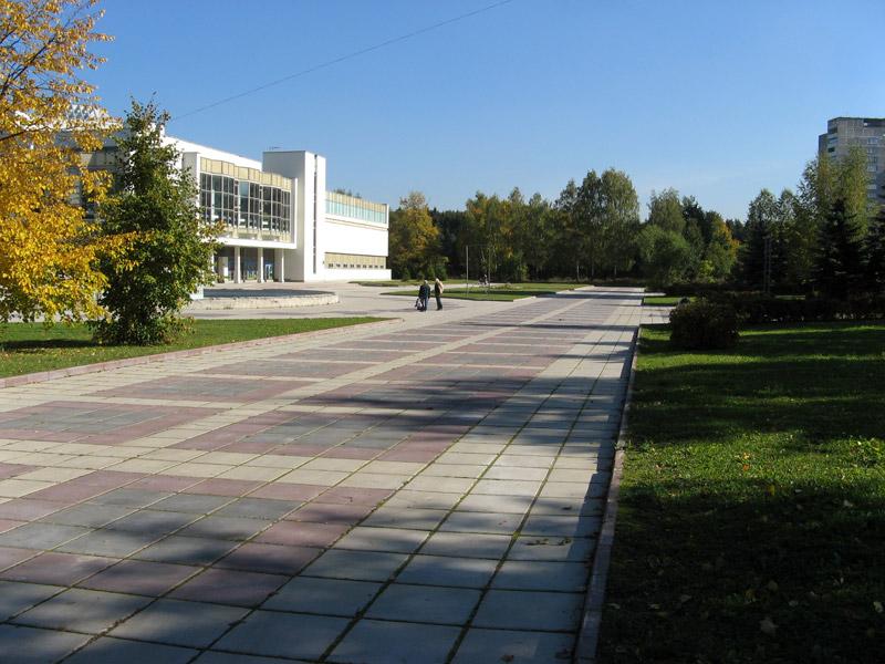 Дворец творчества колумба. Площадь Колумба в Зеленограде. Дворец творчества Зеленоград площадь Колумба. ФОК на площади Колумба в Зеленограде. Площадь Колумба в Зеленограде д 1.