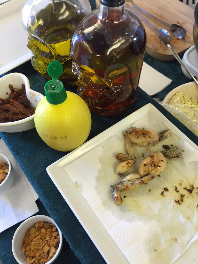 DynamicMalcolm's tweet image. Tasty frog's legs by maestro Robbie Hollands @RyeSpice and a nice glass of red - thanks Glen