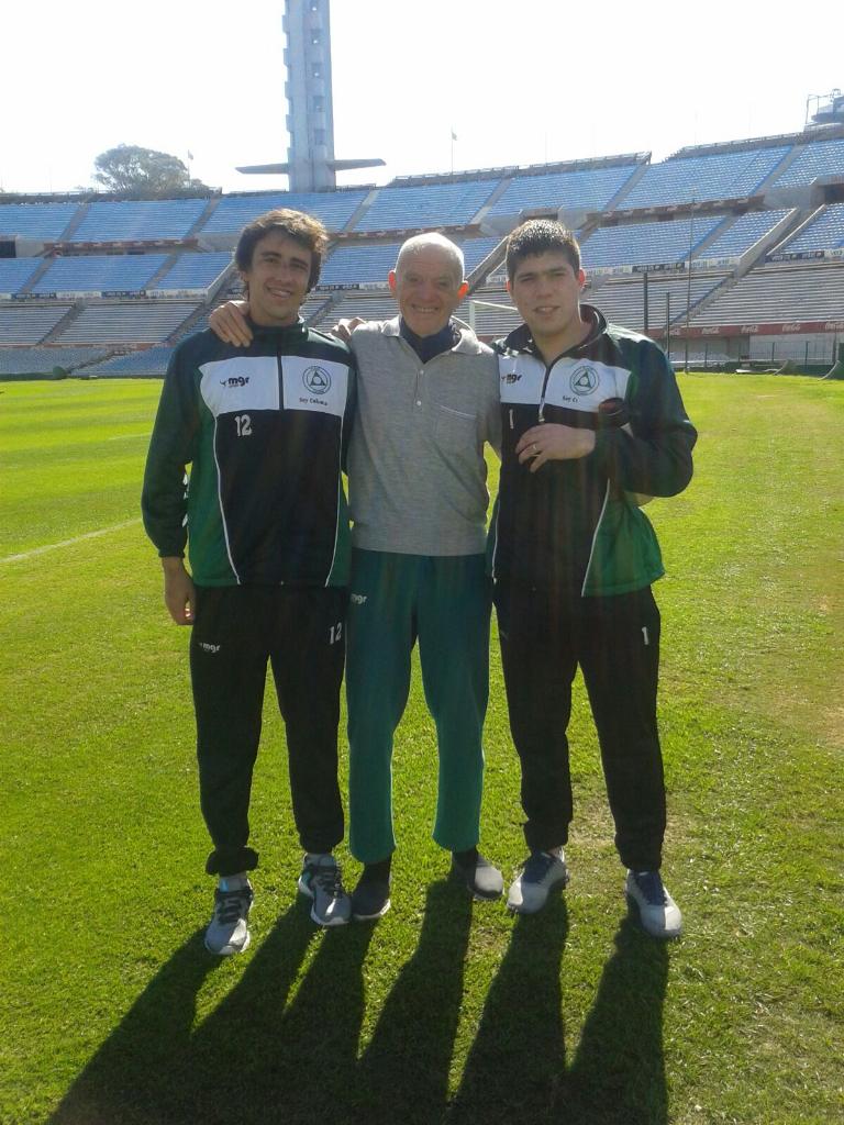 kevindawson20's tweet photo. Mañana de mates con @nicoguirin y el gran chochi Delfino!!!!! #vamolabanda http://t.co/u9WFgZCg1e