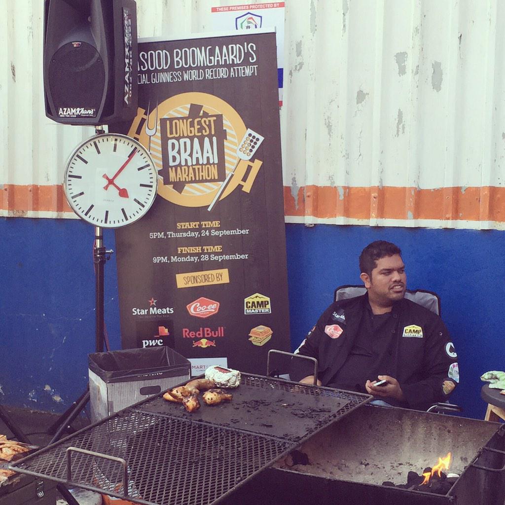 FlamesAndDames's tweet image. #GuinnessWorldRecord going down @8MorrisonStreet @dbnstreetfood festival!