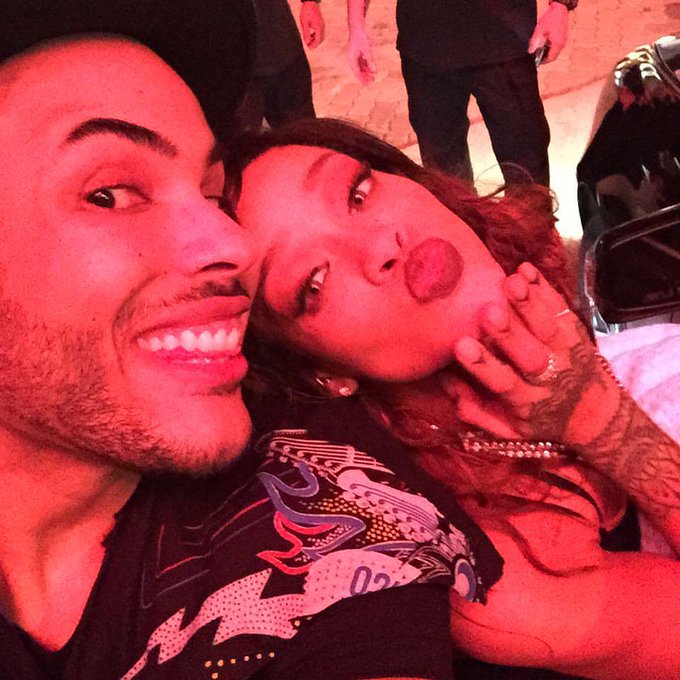 quando crescer quero ser Hugo GLoss #KatyPerryNoRockInRio #RihannaNoRockInRio #SamSmithNoRockInRio #rockinrio<a href="/tag/katyperrynorockinrio"class="tags">#KatyPerryNoRockInRio</a><a href="/tag/rockinrio"class="tags"><span>#rockinrio</span></a><a href="/tag/rihannanorockinrio"class="tags"><span>#rihannanorockinrio</span></a><a href="/tag/samsmithnoroc"class="tags"><span>#samsmithnoroc</span></a>