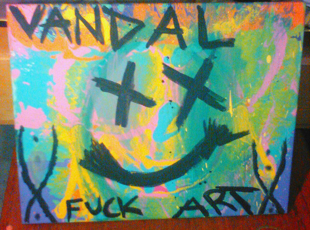 hippyblaine's tweet photo. An acrylic piece that I titled "Vandal" #ArtLife #StayHighStayGroovy #Abstract http://t.co/dZyCnBykiu