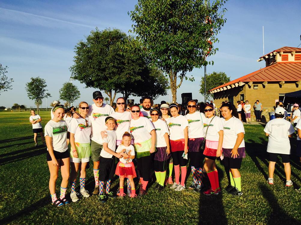 aspears_7's tweet photo. Color Run #olivepride http://t.co/NxErebKVxw