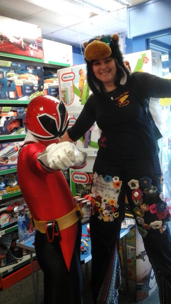 LizzyFireLizard's tweet image. Power Rangers - Power up!! #stilts #Circus #Rangers