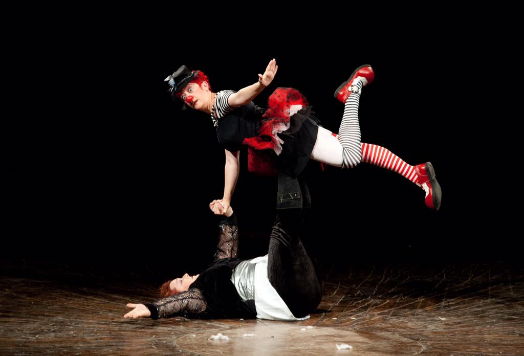 InvasionCirco's tweet photo. Hablando de #Cataluña, #Merche8A estará en @InvasionCirco en @VilladeMoya. Mañana la programación al completo! http://t.co/h1ER3FZuqR