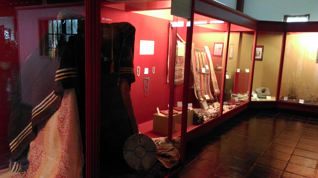 pplscollection's tweet photo. Great day at the Sarmiento Muesum...saw their fantastic collection and met some locals of Welsh decent. #CyWladfa http://t.co/DjhUUEkgT2