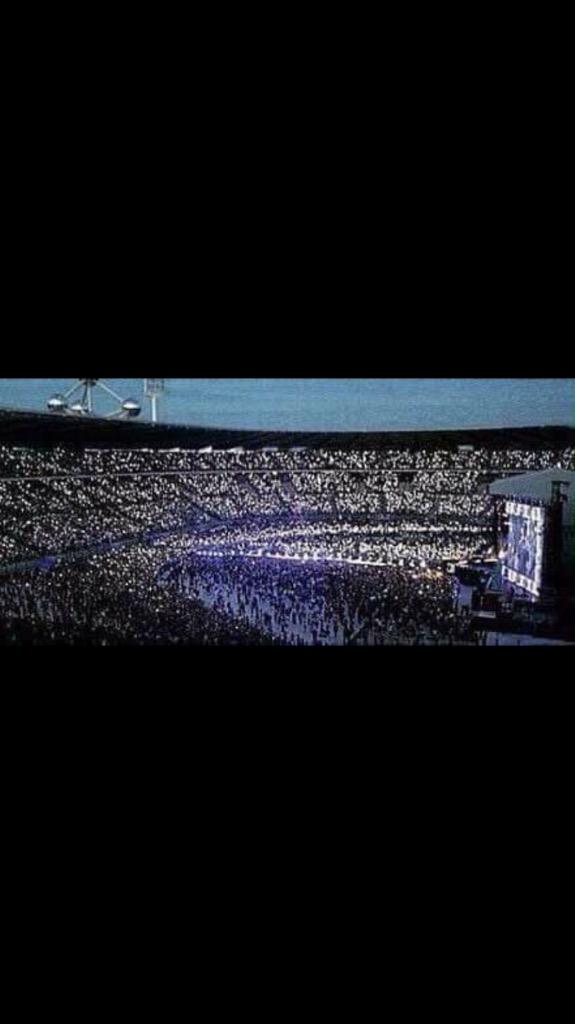 njhkinglaugh's tweet photo. RT .Hazouillexxxxx: RT carolinesolinsk: One direction has no fans . Next joke please #EMABiggestFans1Dㅤ #InfinityD… http://t.co/yvQNp6w2Go